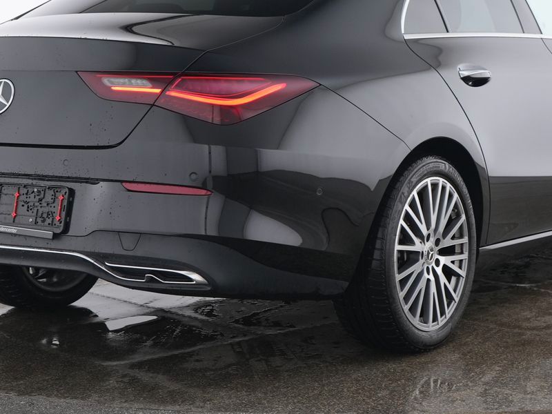 Mercedes-Benz CLA 180 2025