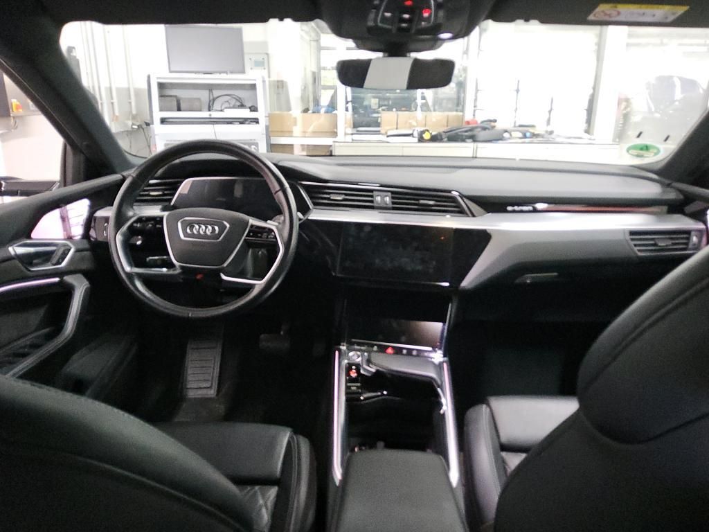 Audi e-tron 2020