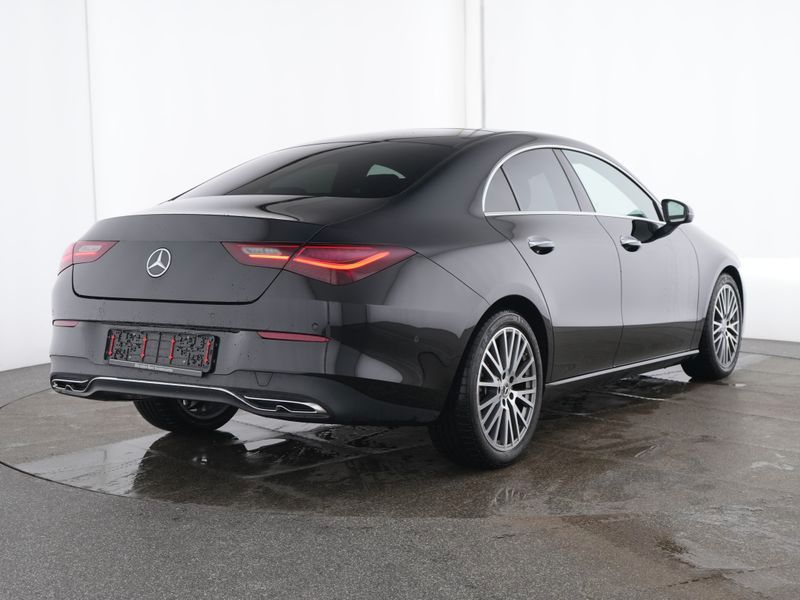 Mercedes-Benz CLA 180 2025