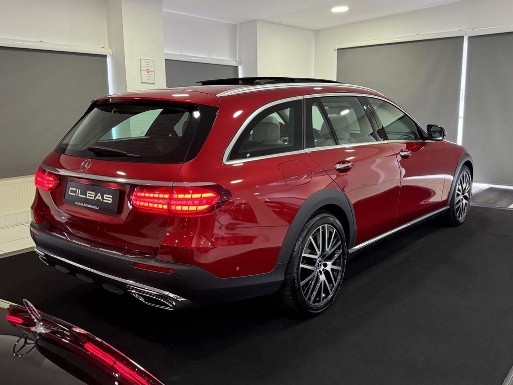 Mercedes-Benz E 220 2022