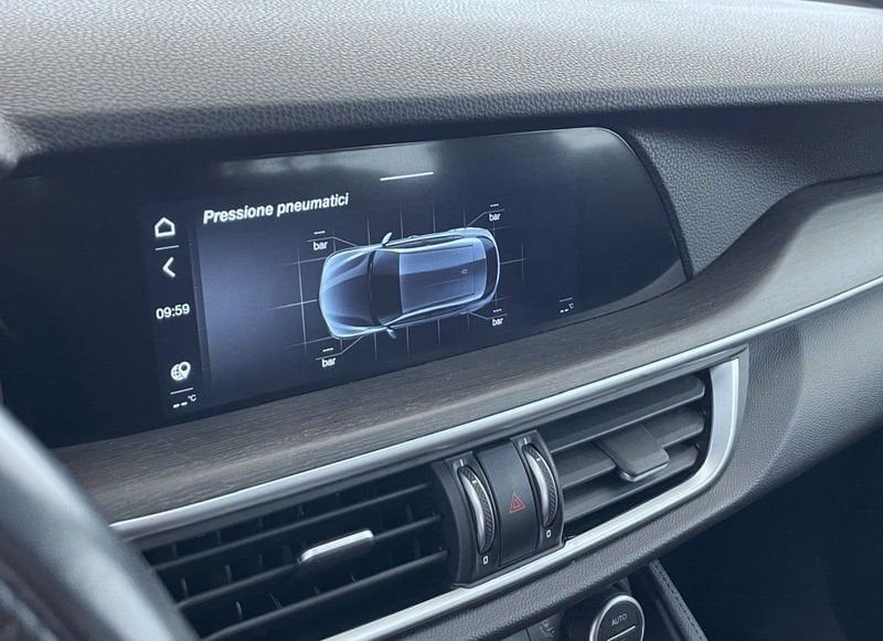 Alfa Romeo Stelvio 2023