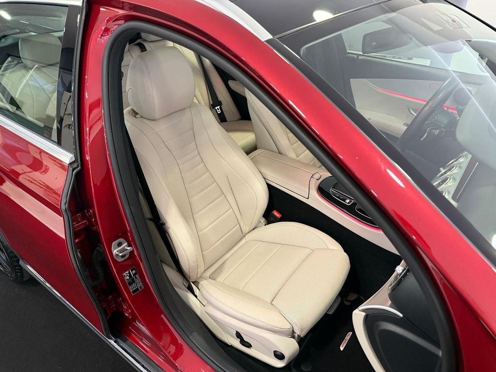 Mercedes-Benz E 220 2022