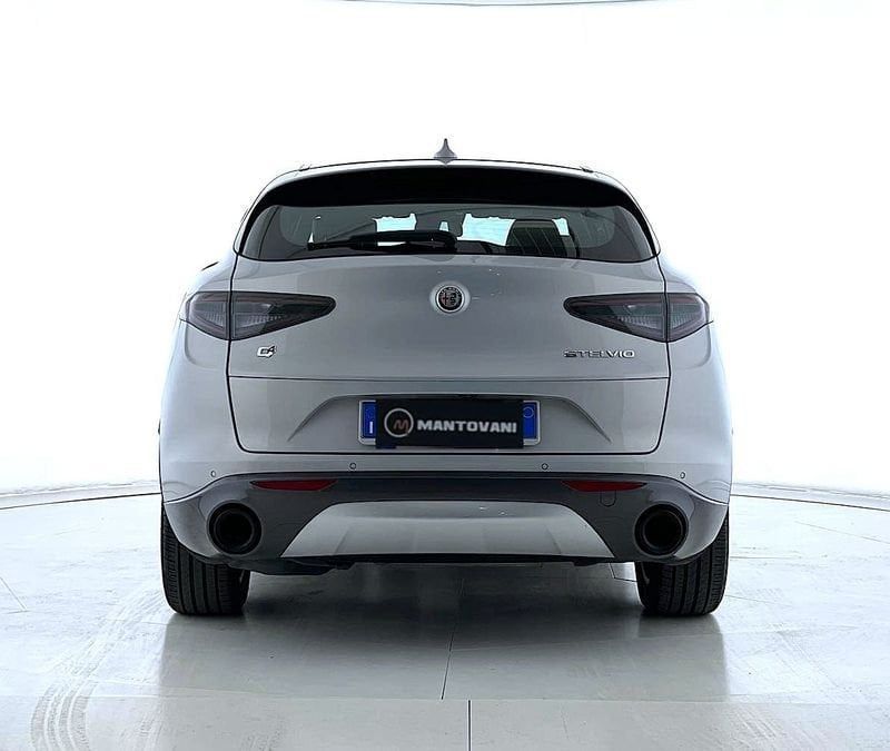 Alfa Romeo Stelvio 2023