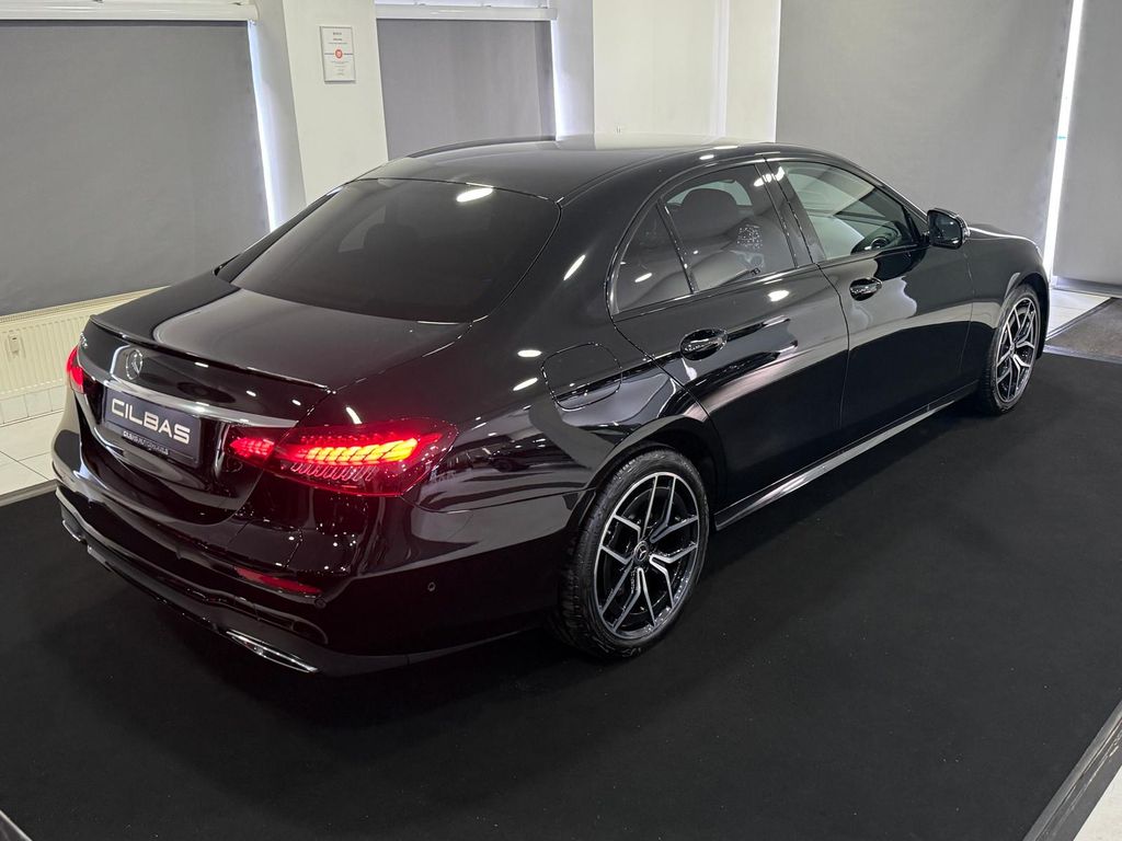 Mercedes-Benz E 300 2022