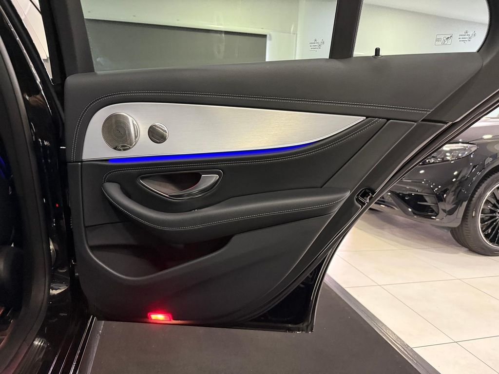 Mercedes-Benz E 300 2022