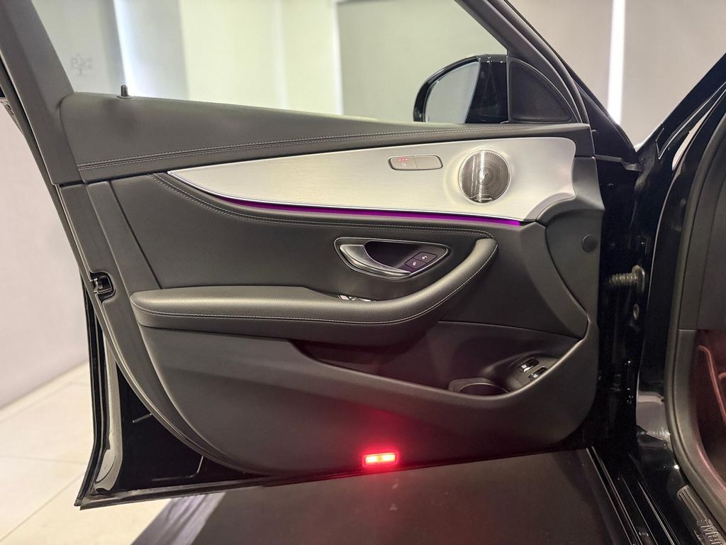 Mercedes-Benz E 300 2022