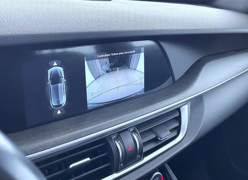 Alfa Romeo Stelvio 2023