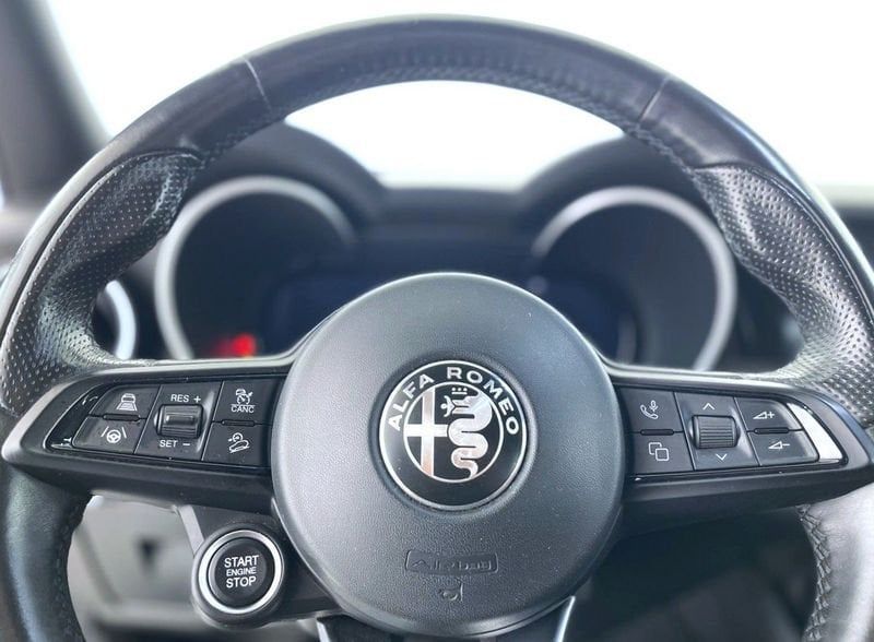 Alfa Romeo Stelvio 2023