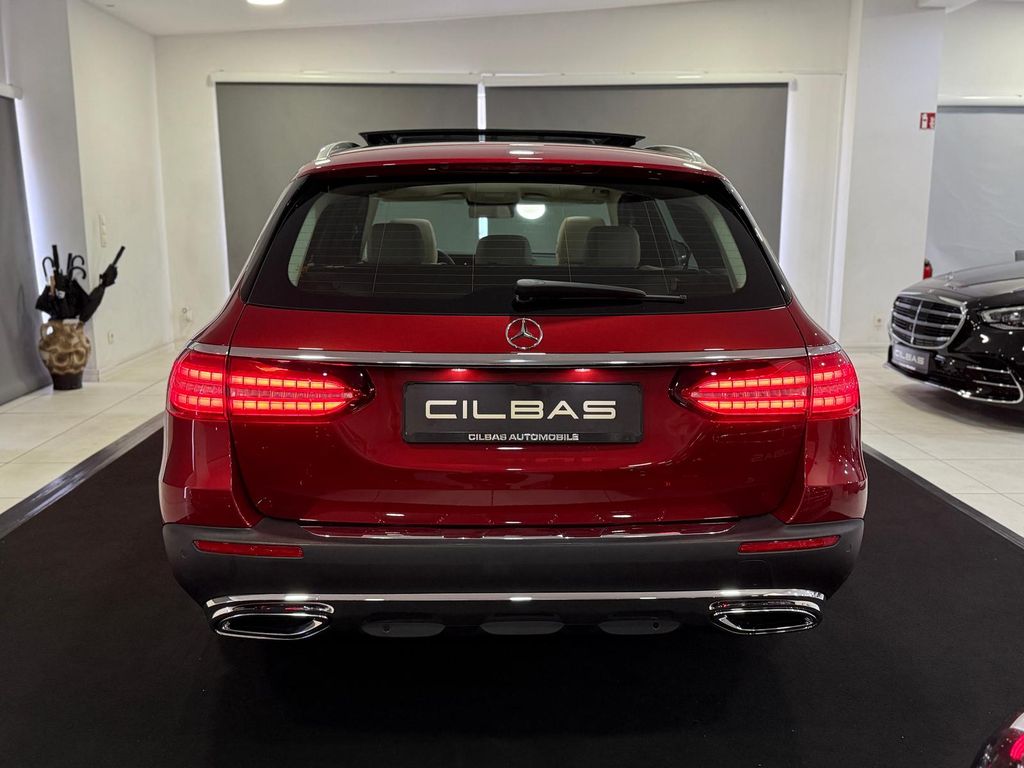 Mercedes-Benz E 220 2022