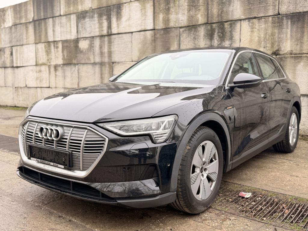 Audi e-tron 2022
