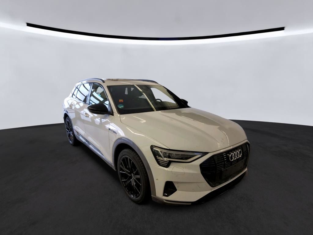 Audi e-tron 2022