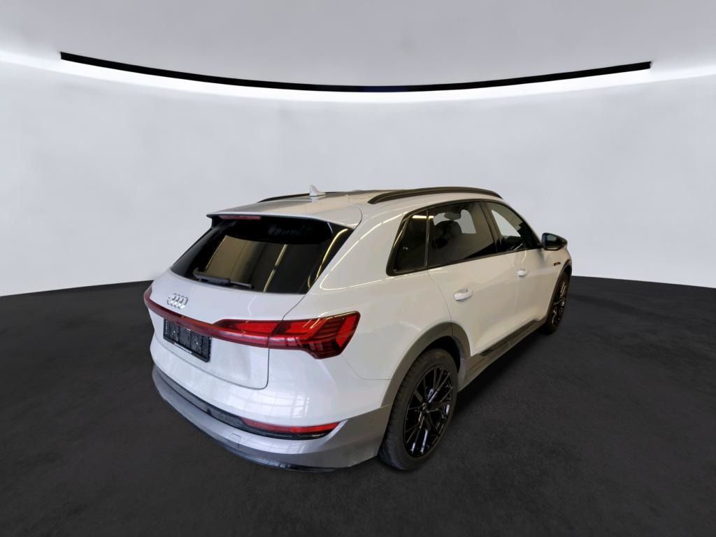 Audi e-tron 2022