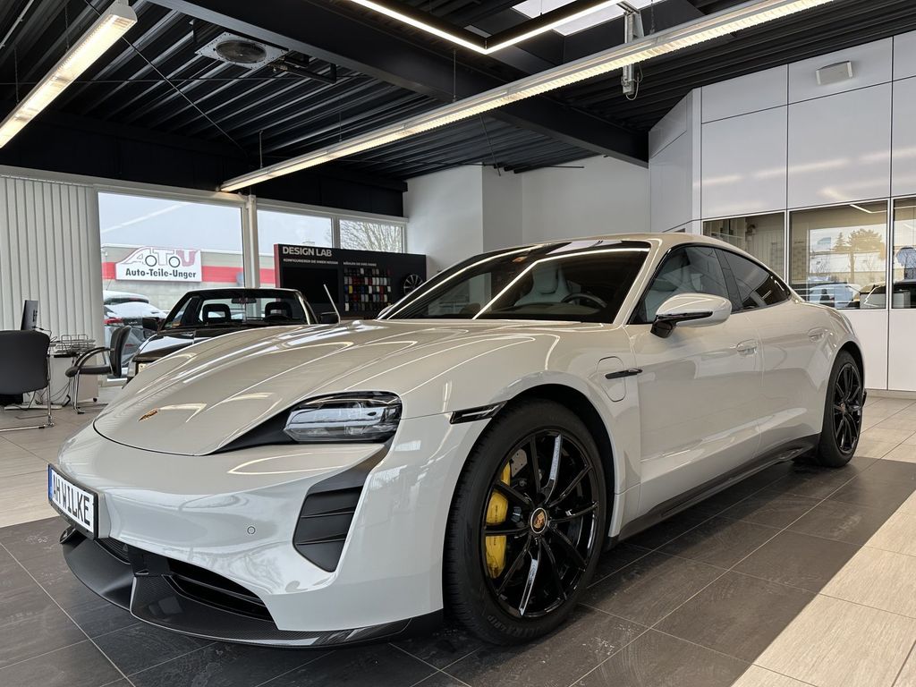 Porsche Taycan 2021