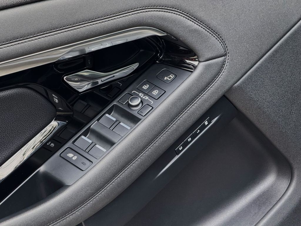 Land Rover Range Rover Evoque 2021