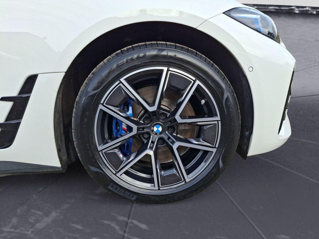 BMW i4 2025