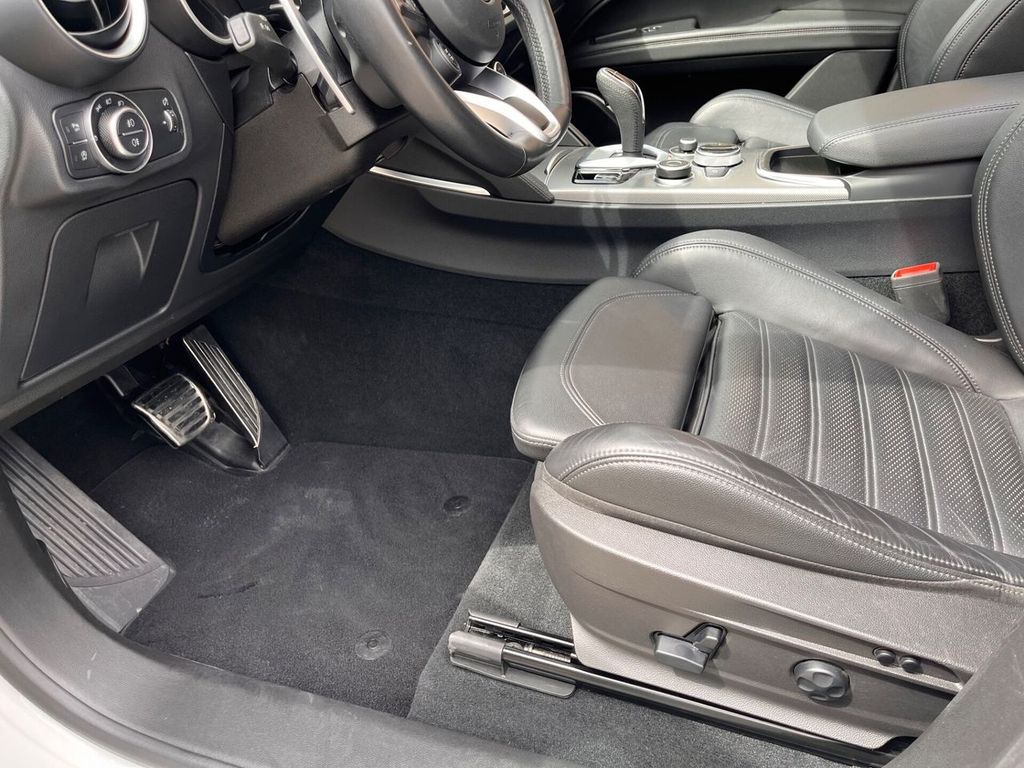 Alfa Romeo Stelvio 2022