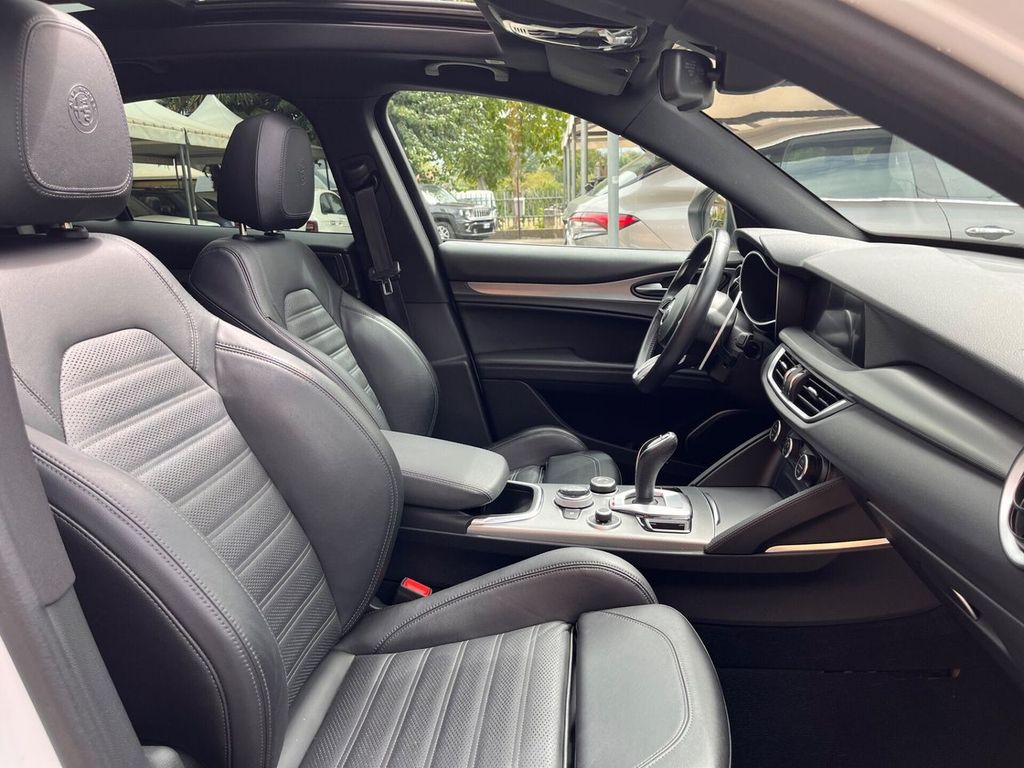 Alfa Romeo Stelvio 2022