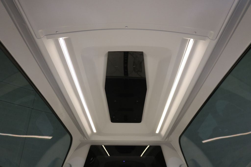 Mercedes-Benz E 220 2025