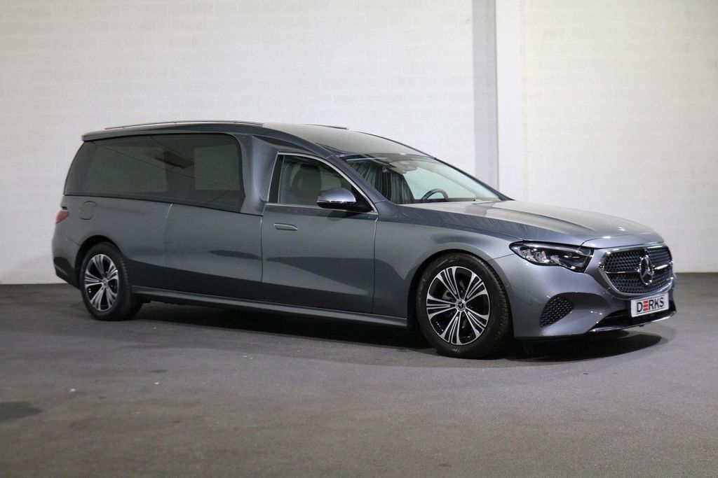 Mercedes-Benz E 220 2025