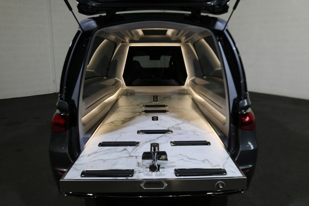 Mercedes-Benz E 220 2025