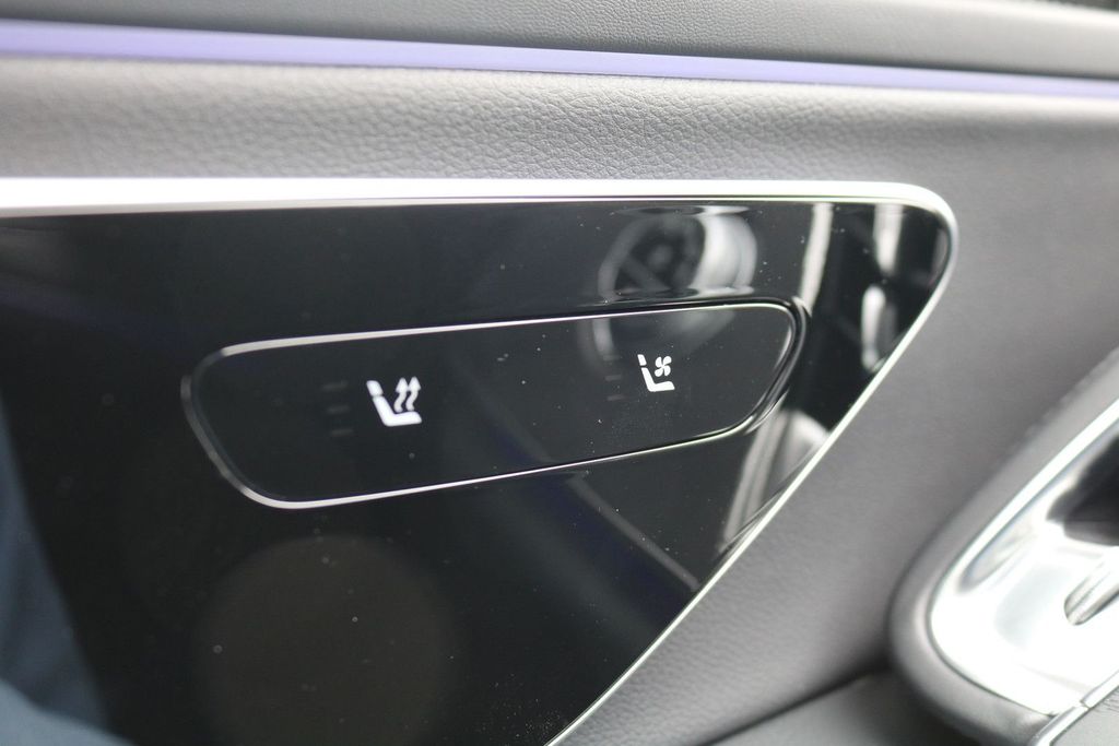 Mercedes-Benz E 220 2025