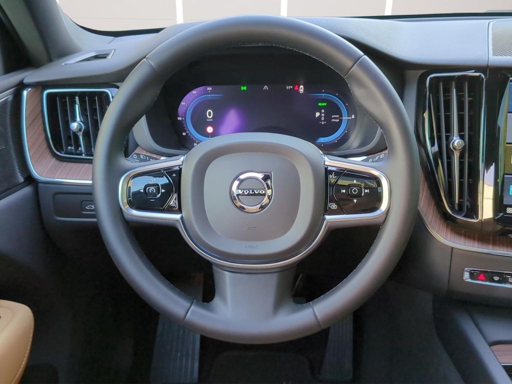 Volvo XC60 2022