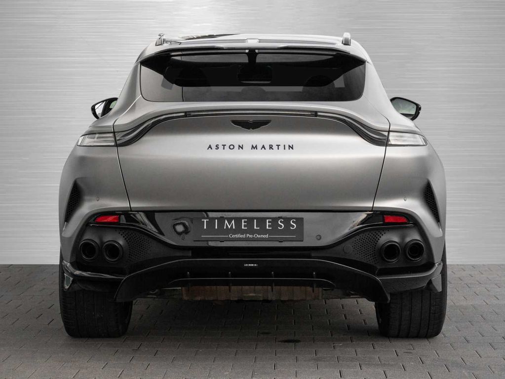 Aston Martin DBX 2023