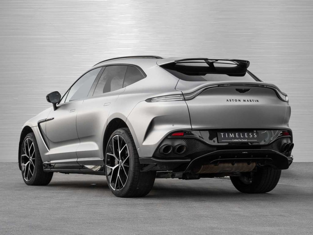 Aston Martin DBX 2023