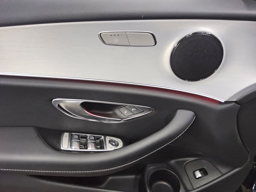 Mercedes-Benz E 300 2022