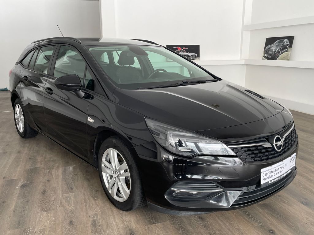 Opel Astra 2021
