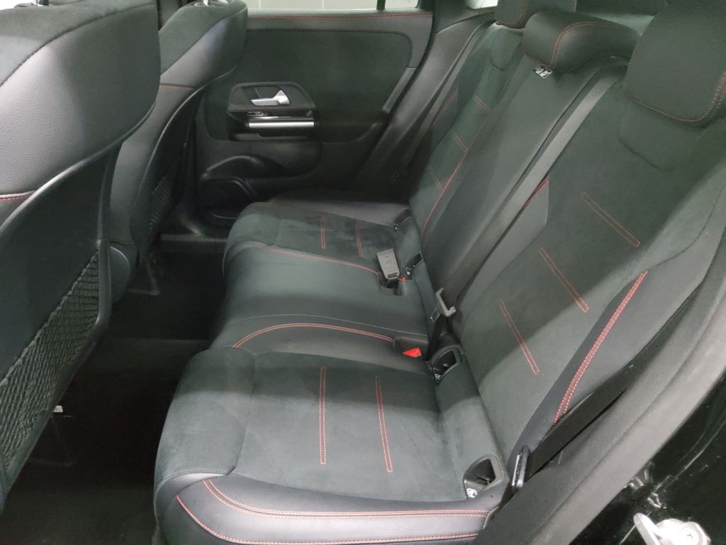 Mercedes-Benz GLA 220 2023