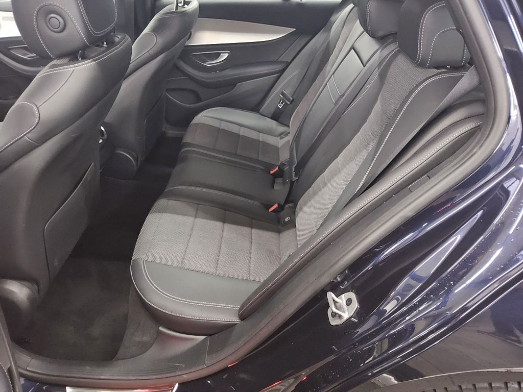 Mercedes-Benz E 300 2022