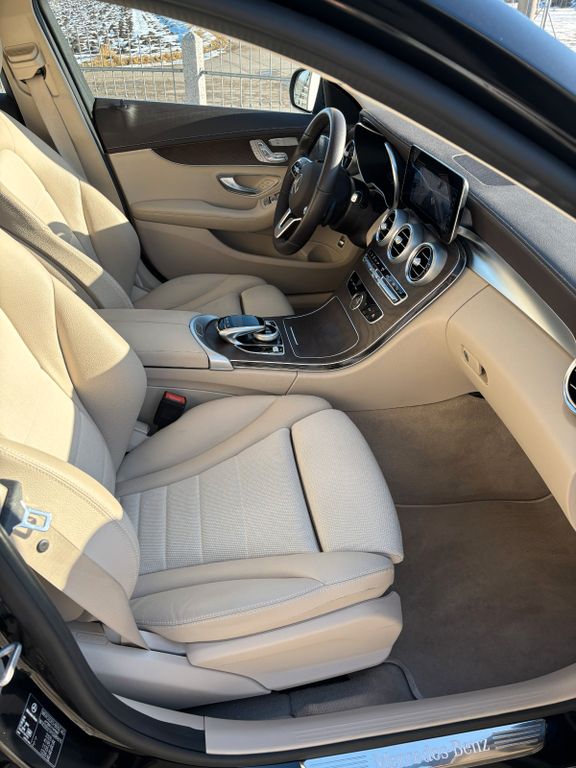 Mercedes-Benz C 300 2021