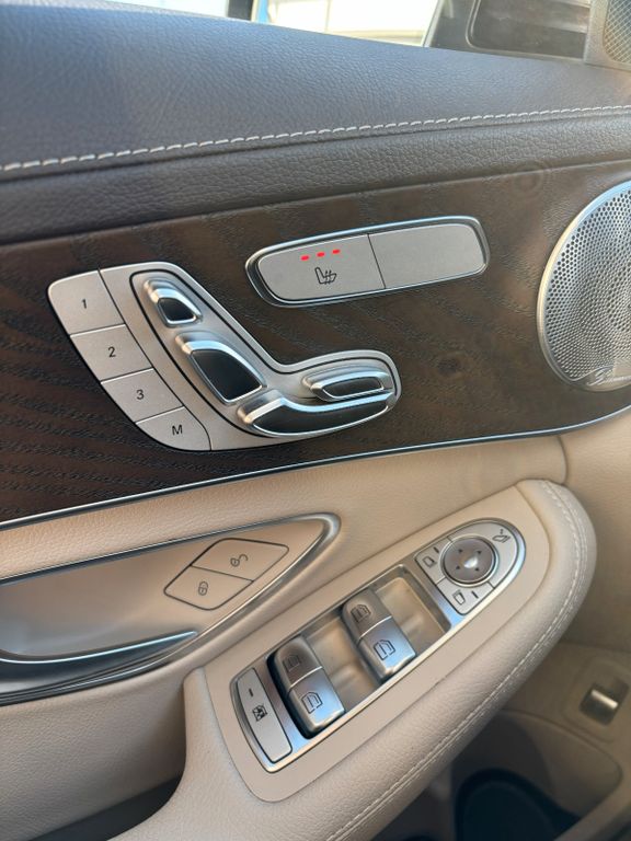 Mercedes-Benz C 300 2021