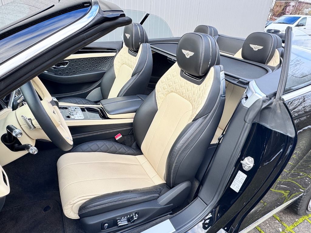 Bentley Continental GTC 2019