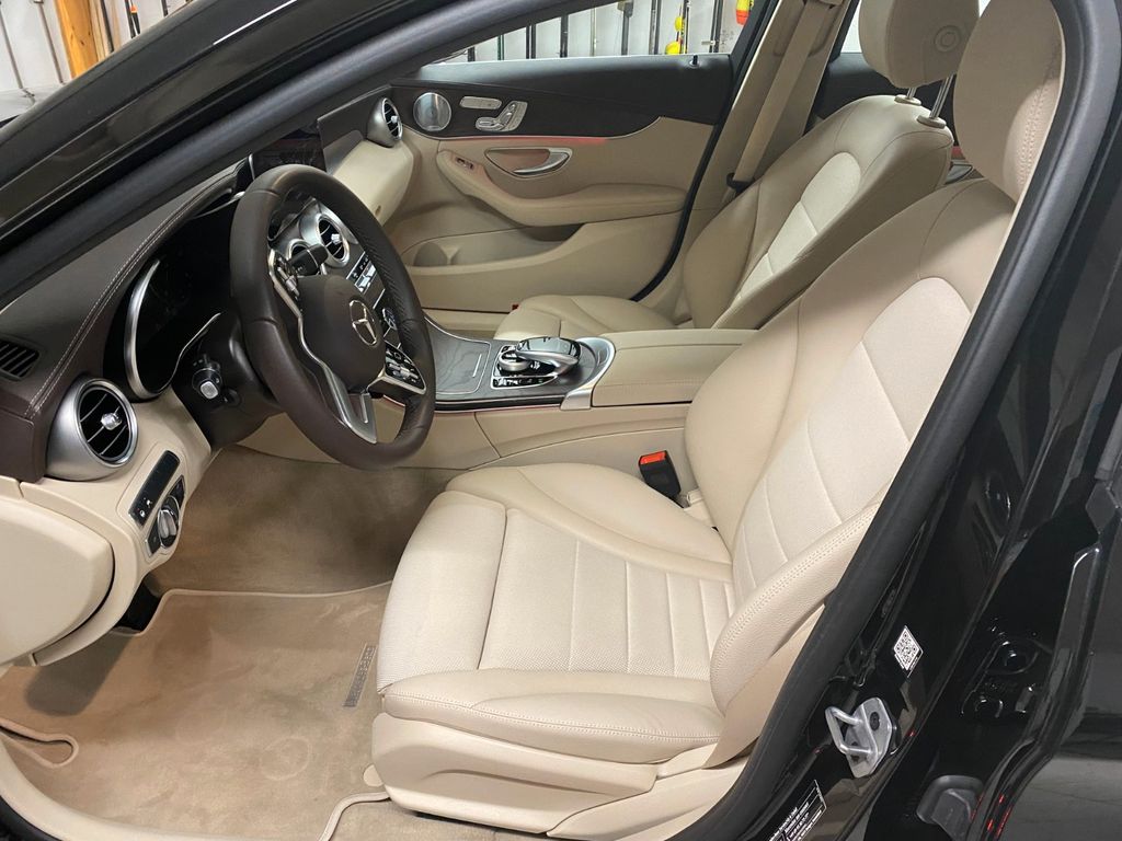 Mercedes-Benz C 300 2021