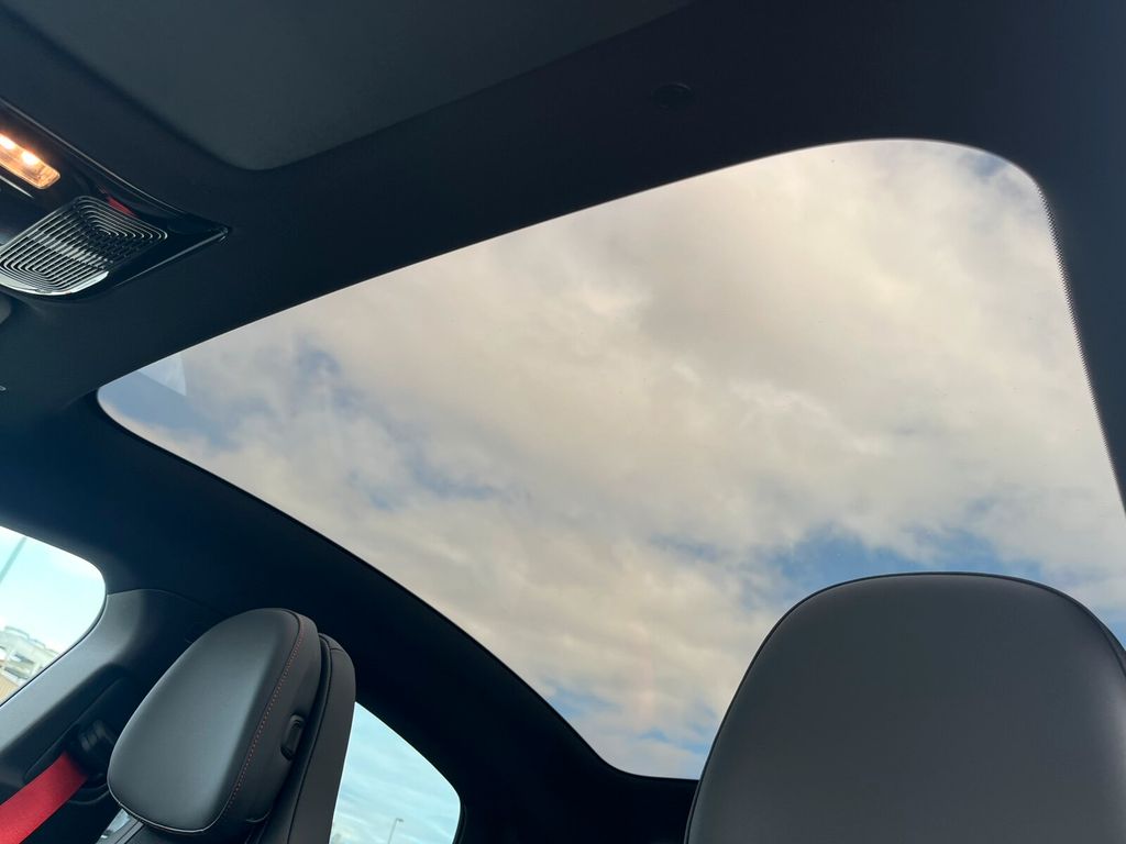 Mercedes-Benz CLA 250 2025