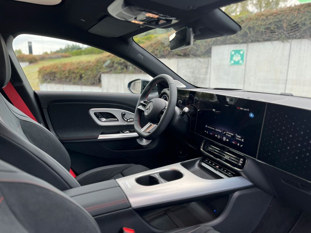 Mercedes-Benz CLA 250 2025