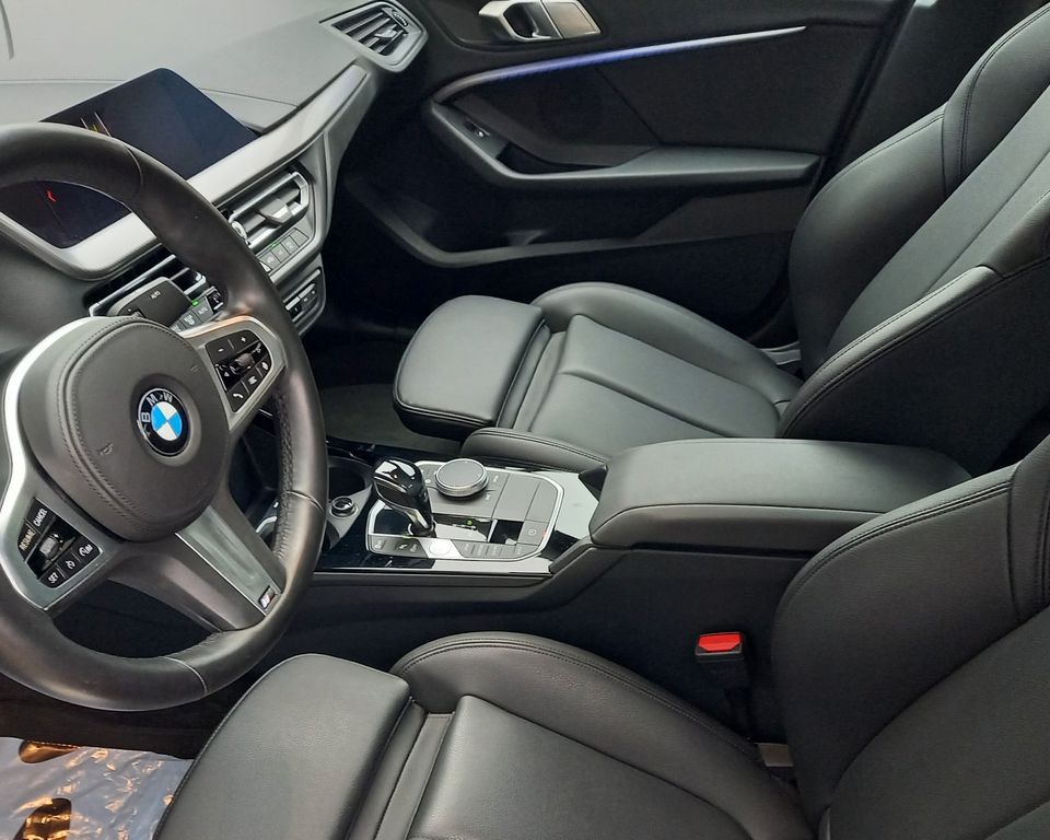 BMW 216 2020