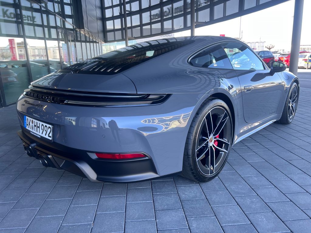 Porsche 992 2025