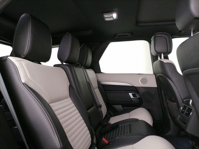 Land Rover Discovery 2023