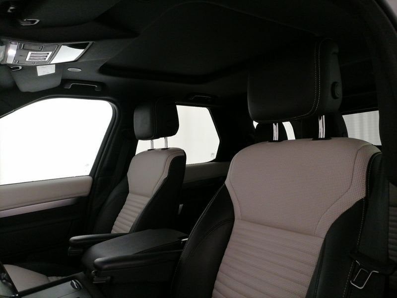 Land Rover Discovery 2023