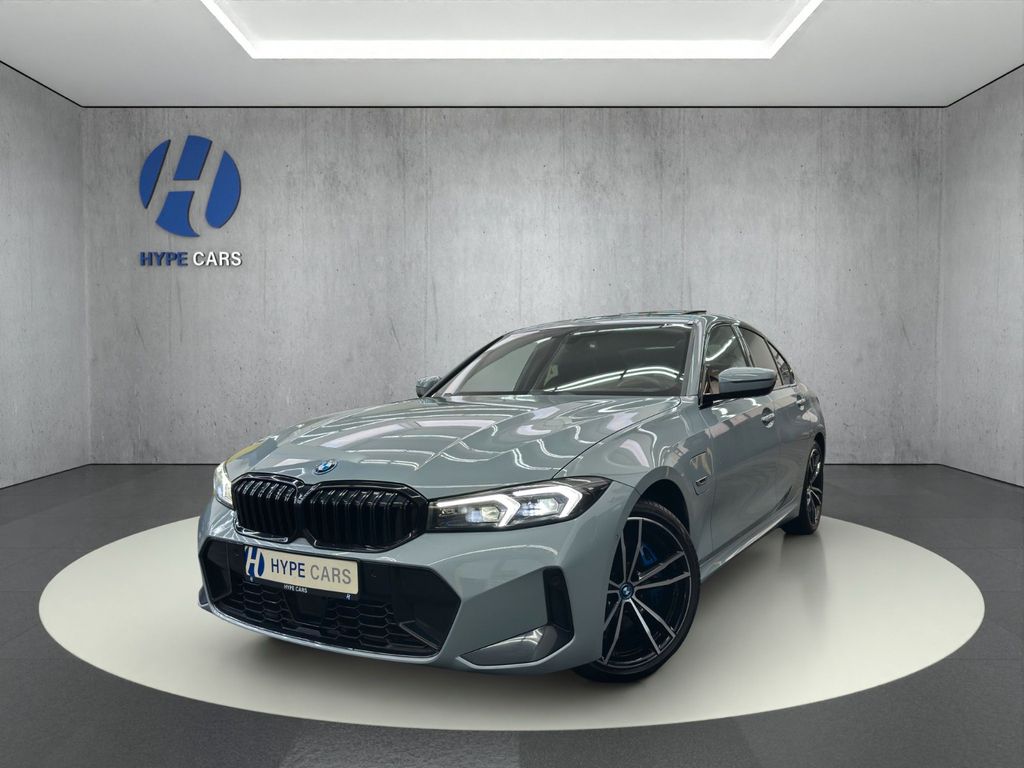 BMW 330 2022