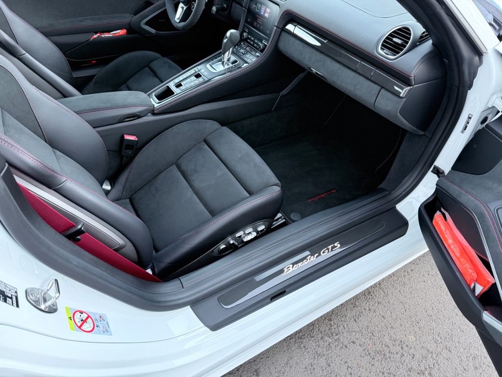 Porsche Boxster 2024