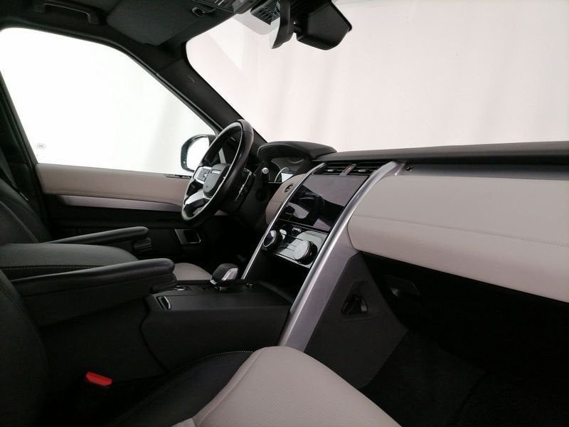 Land Rover Discovery 2023