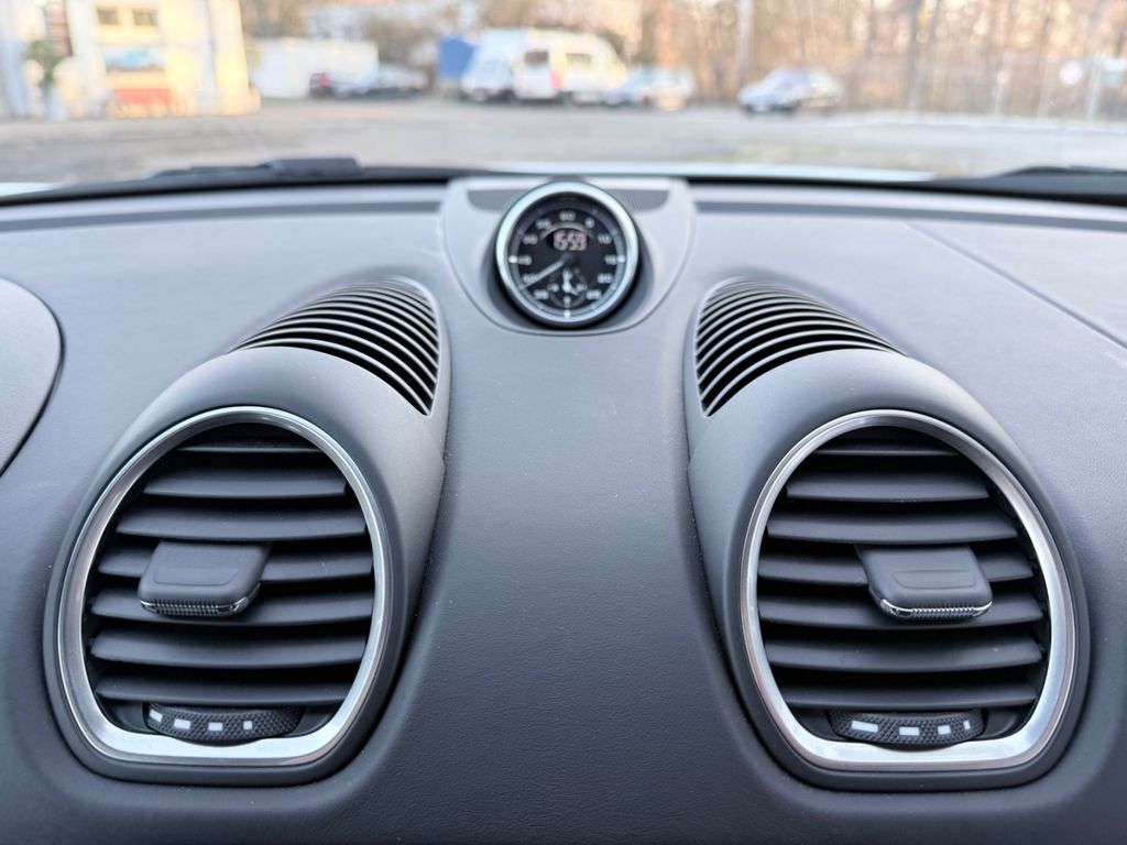 Porsche Boxster 2024