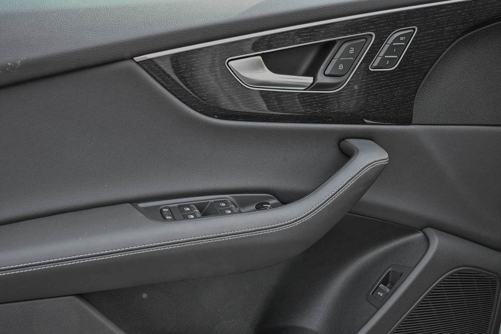 Audi Q8 2024