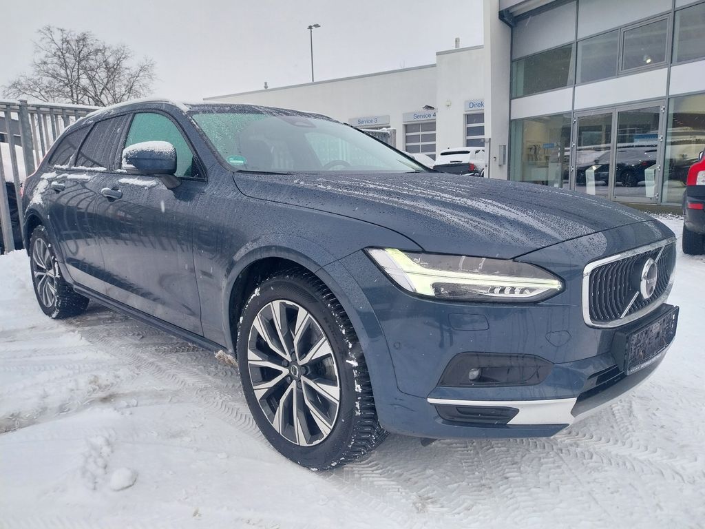 Volvo V90 Cross Country 2022