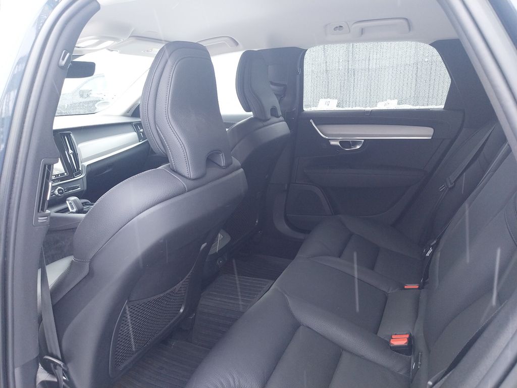 Volvo V90 Cross Country 2022