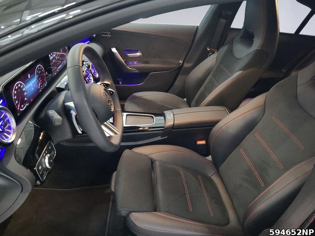 Mercedes-Benz CLA 200 2025